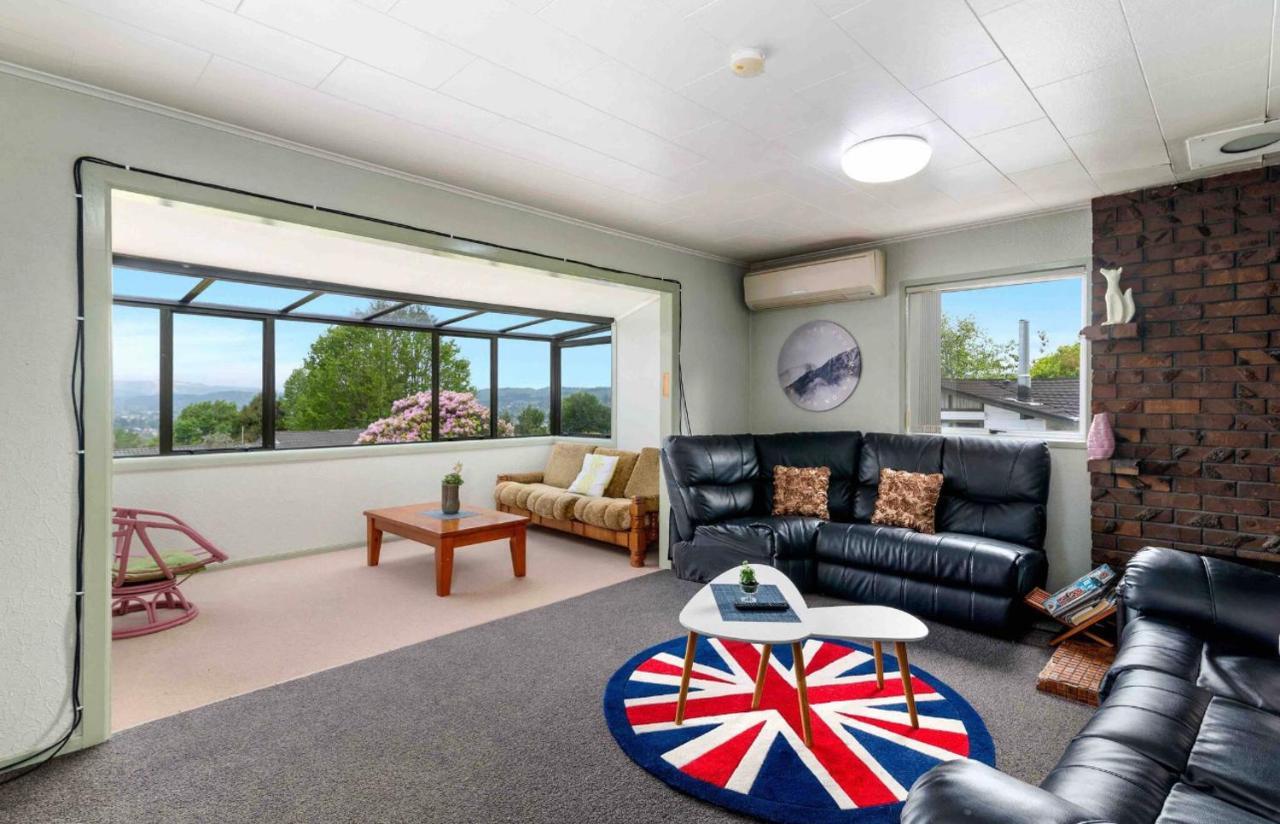 Mountain Top Kiwi Star Holiday Home 로토루아 외부 사진